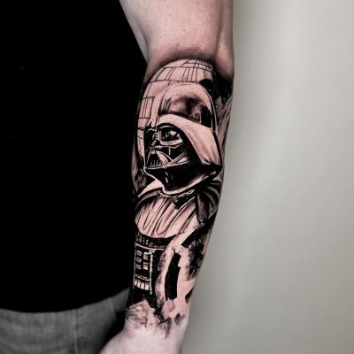 Darth Vader Tattoo mt Todesstern, abstrat realistisch, Clemens Tätowierer Ravensburg