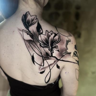 Flower Tattoo, Blumen Tattoo, floral, abstrakt realistisch, Clemens Tattoo Ravensburg